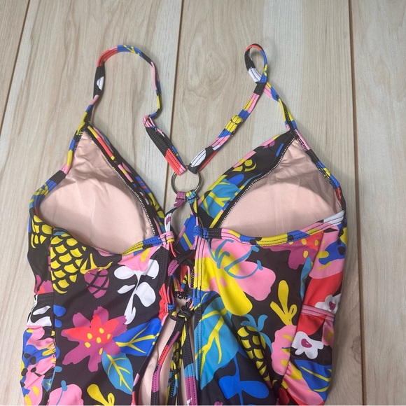 NWT Cupshe 1 Piece Floral Tropics Size Large O Ring In‎ Back - Picture 4 of 11